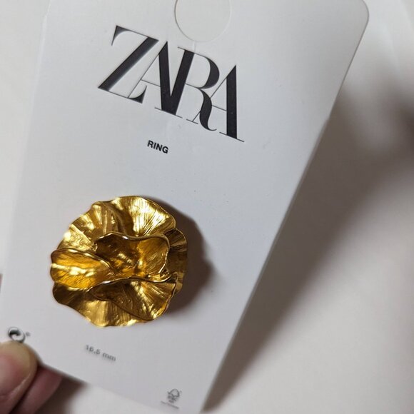ZARA NEW Flower PETAL DROP EARRINGS AND Ring set GOLDEN - Picture 5 of 13